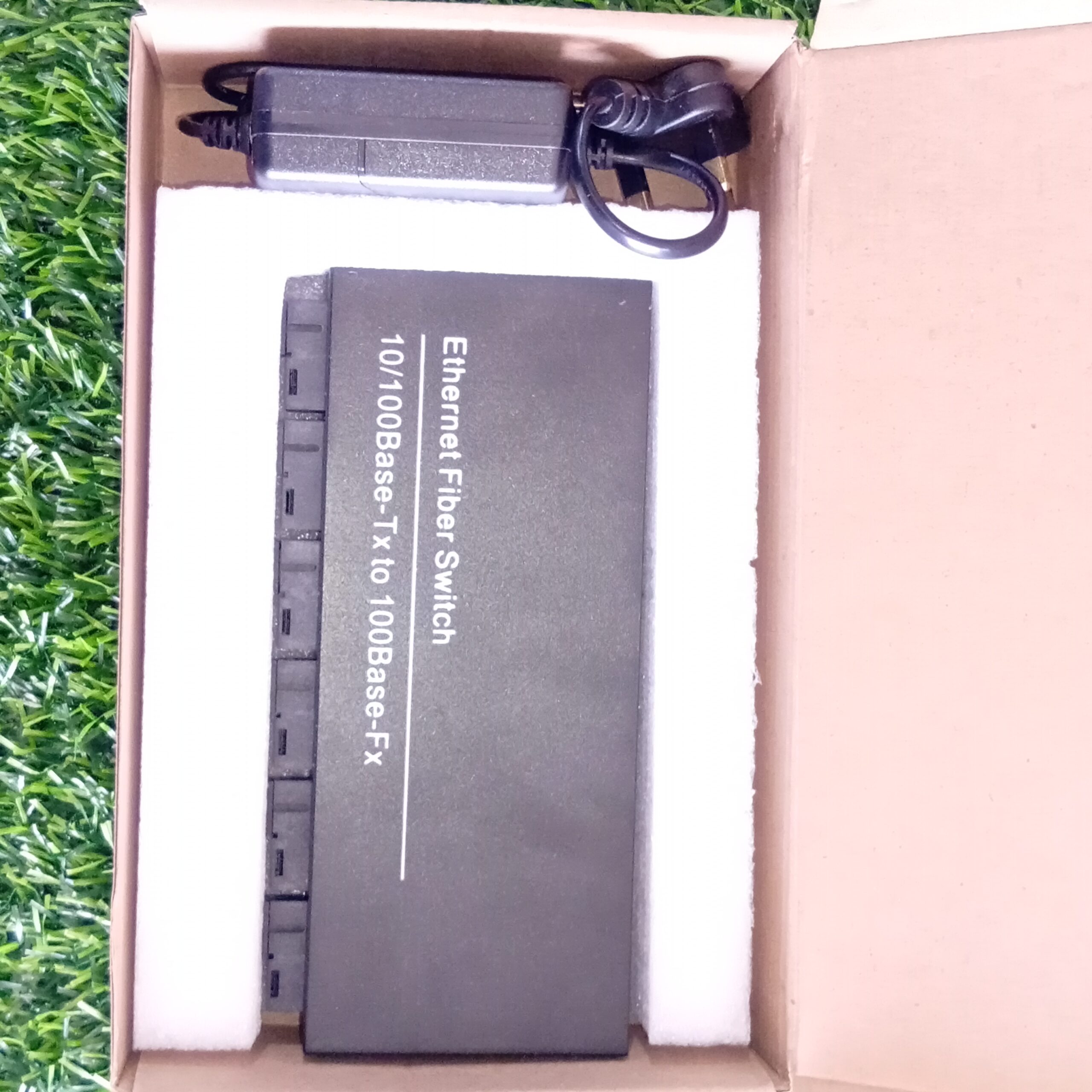10/100Base-TX to 100Base-FX Ethernet Fiber Switch